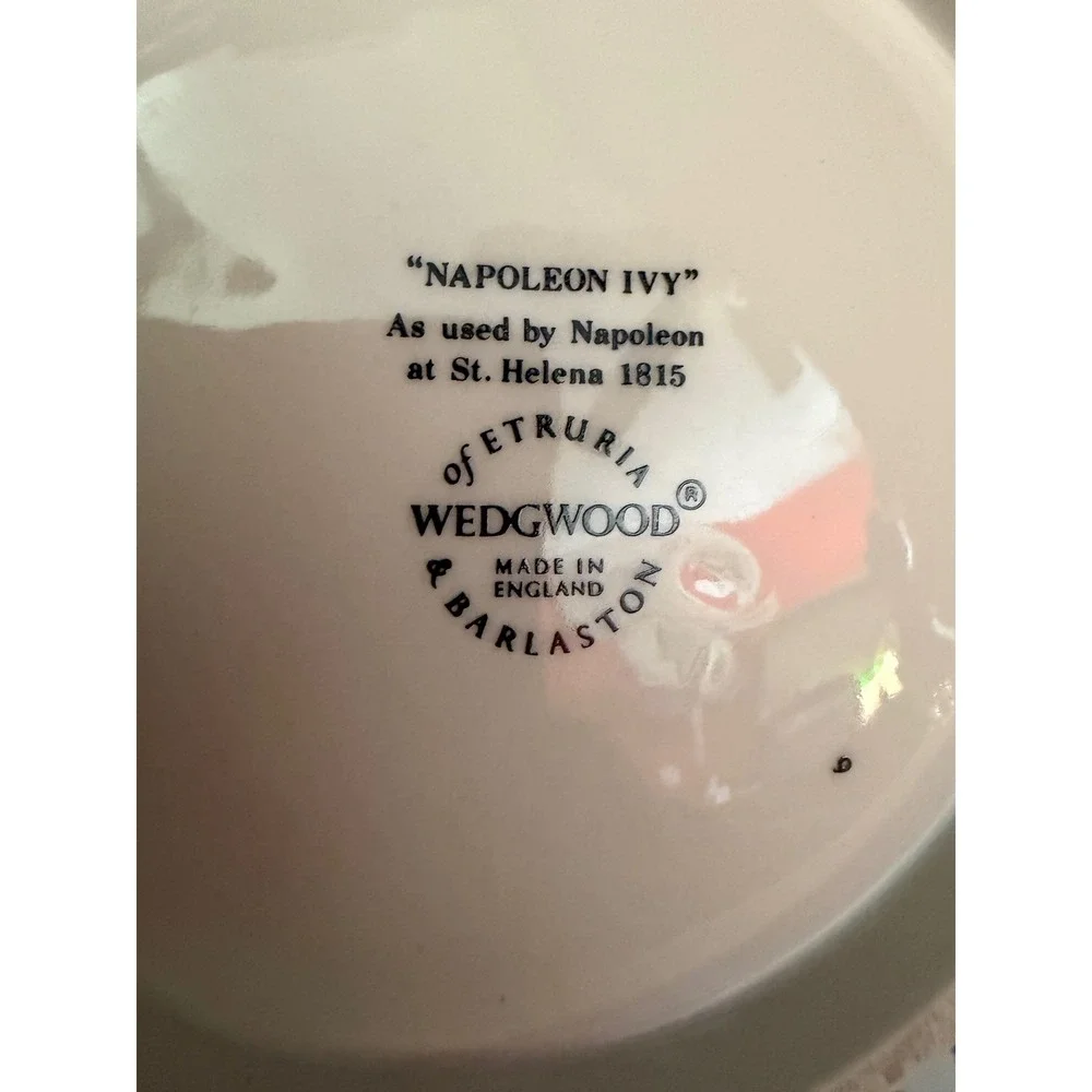 Wedgwood Napoleon Ivy Teapot Cream Green Leaf Made in England Barlaston 1815